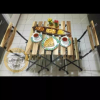 میز و صندلی چوبی فلزی مدل پیچک تاشو